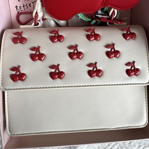 NWT BOXED BETSEY JOHNSON XOMYLO CROSSBODY BAG SATCHEL W CHERRY CHARM - Picture 3 of 8